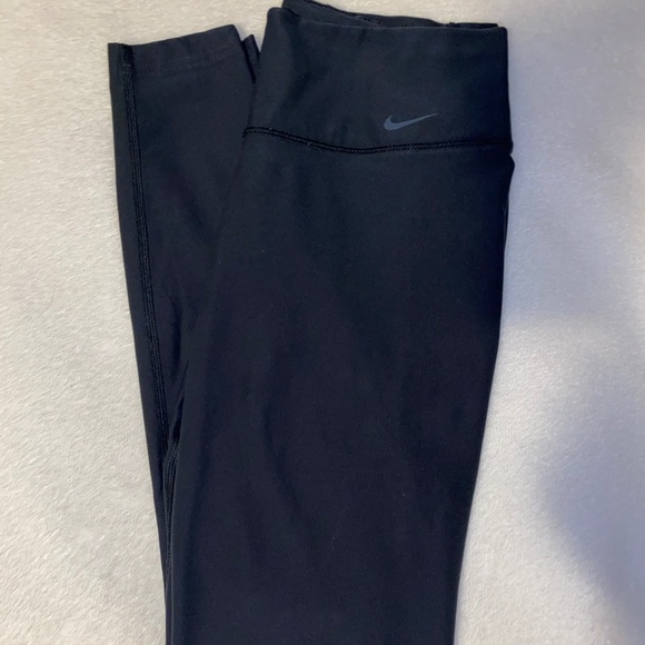 Nike dri-fit leggings - Picture 2 of 4